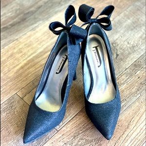 J.RENEE HEELS SIZE 8